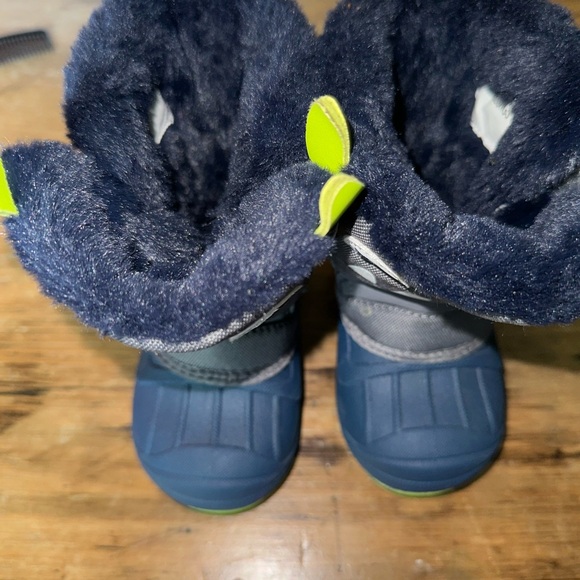 5 c Cat and Jack snow boots - Picture 4 of 5